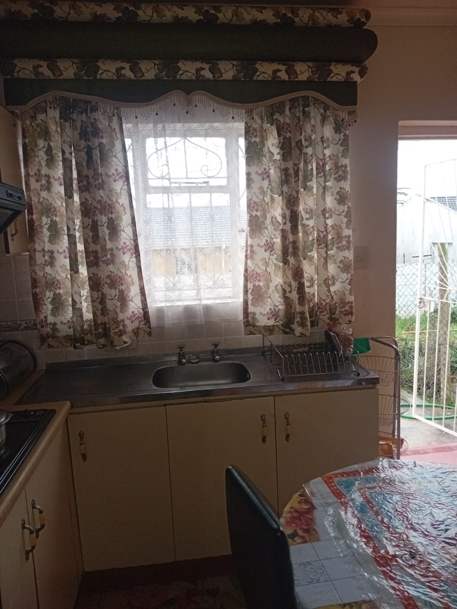 3 Bedroom Property for Sale in Kwa Nobuhle Eastern Cape